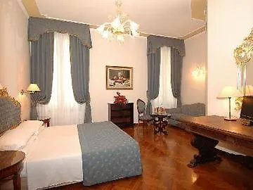 *** Guest house Locanda Sant'Agostin Venice Italy
