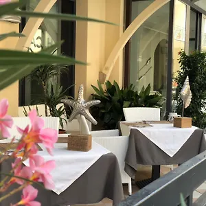 Hotel La Conchiglia ***