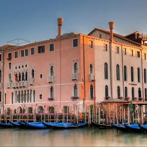 https://ca-sagredo-venice.hotelslidodijesolo.com