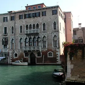 Bed & Breakfast At A Palazzo, Venice