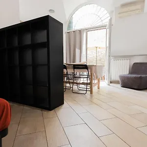 https://amalia-apartment-via-la-farina.it-tuscanyhotel.com