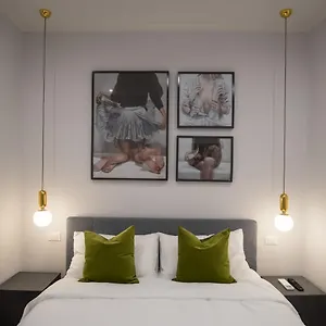 https://the-gallery-42.it-tuscanyhotel.com